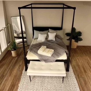 Chippendale double bed with canopy